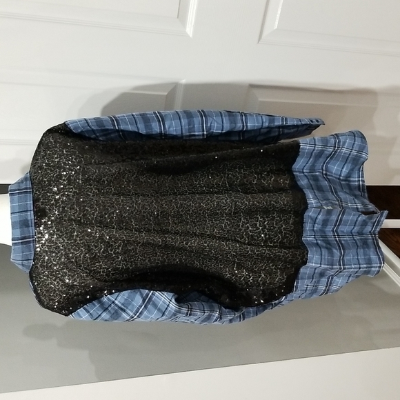 Embossed Sequin Back Checkered Flannel Tunic Shirt - Picture 5 of 10